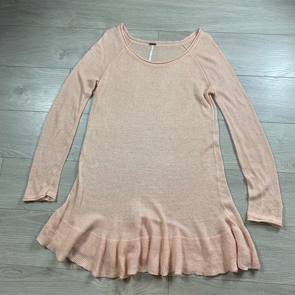 Free People Thin Knit Linen Blush Pink Tunic Sweater Ruffle Hem - Picture 9 of 9